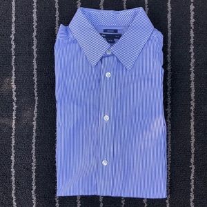 GAP MEN’S DRESS SHIRT SIZE: MED